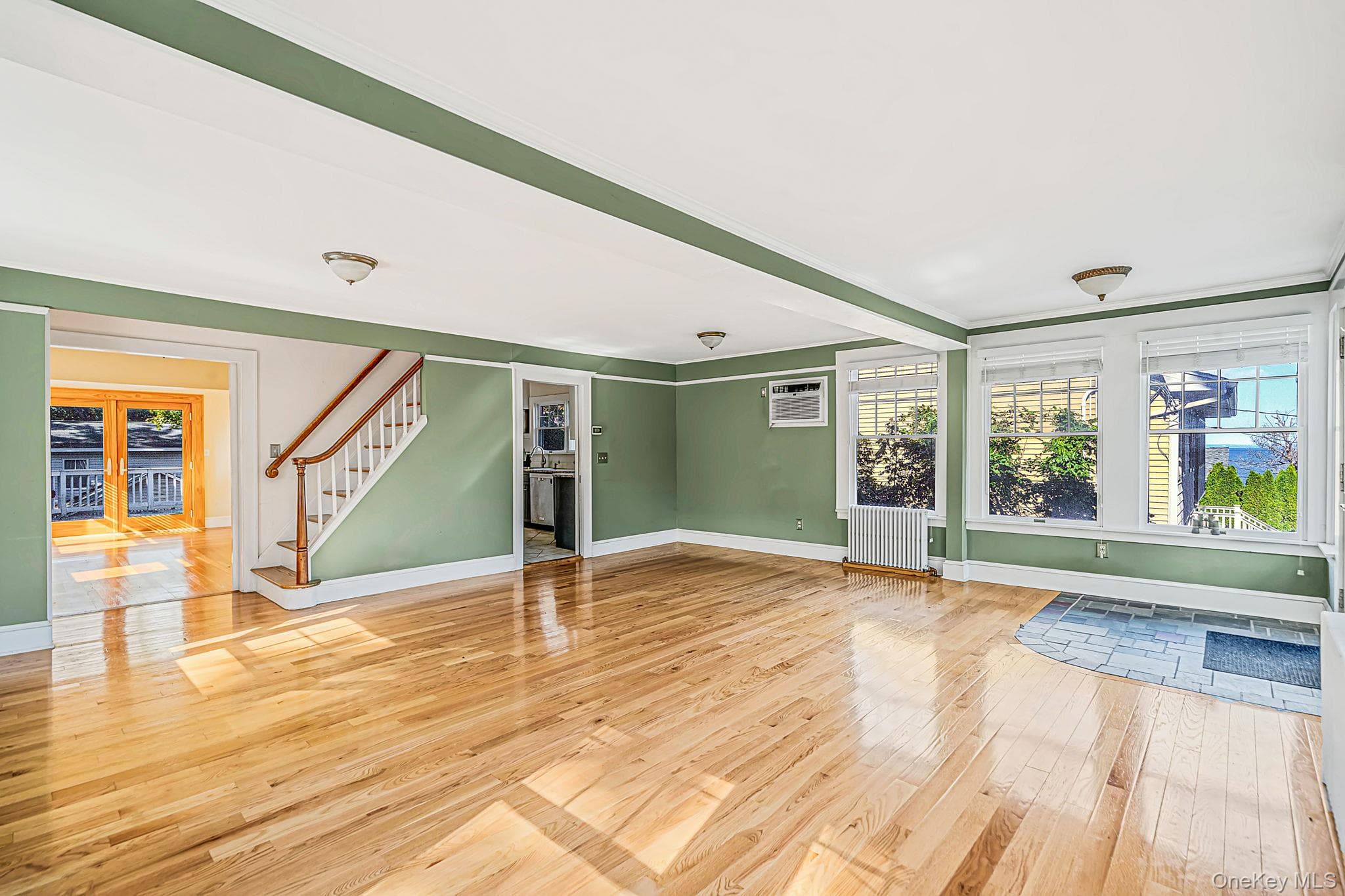 318 Sound Beach Boulevard thumbnail 13