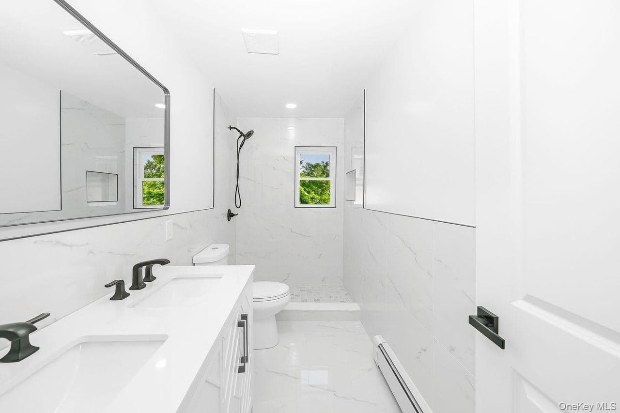 212 Westbury Boulevard thumbnail 5
