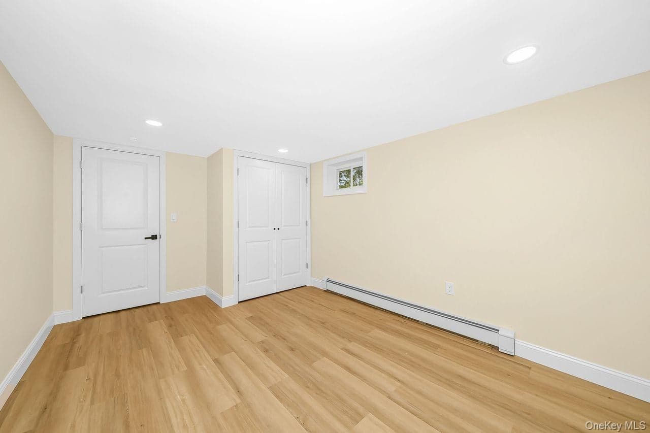 212 Westbury Boulevard thumbnail 23