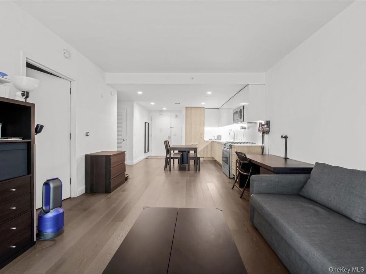 13103 40th Road Unit: 11D, Flushing