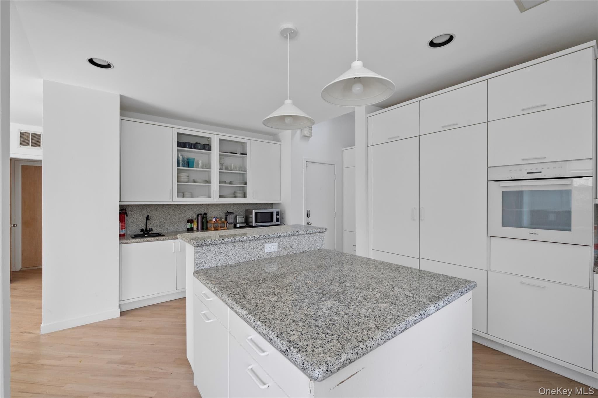 40 Fulton Avenue thumbnail 9