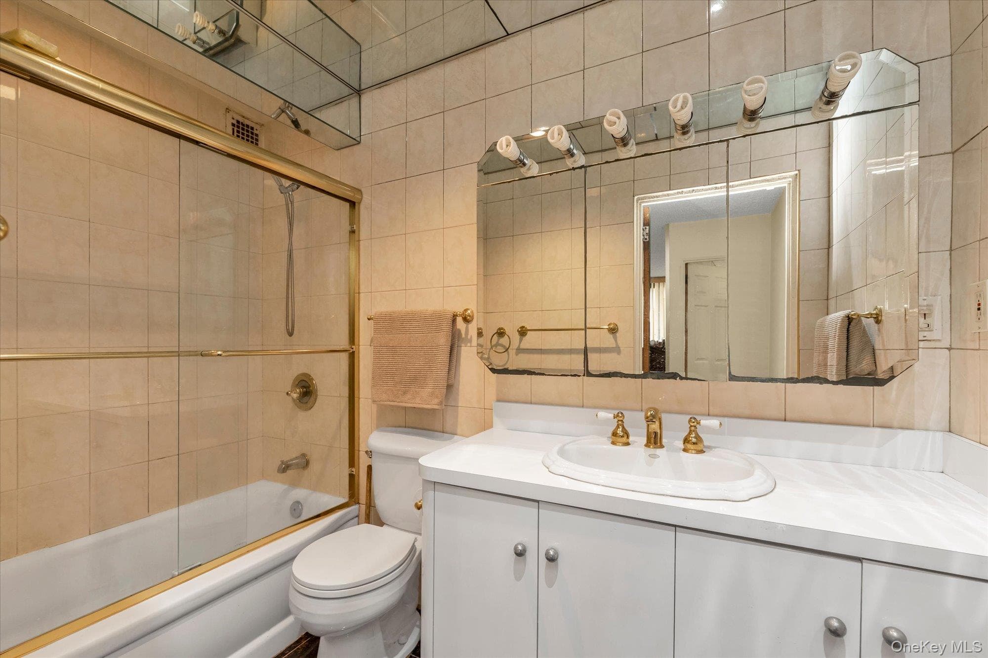 162-30 Powells Cove Boulevard Unit: 2C thumbnail 13