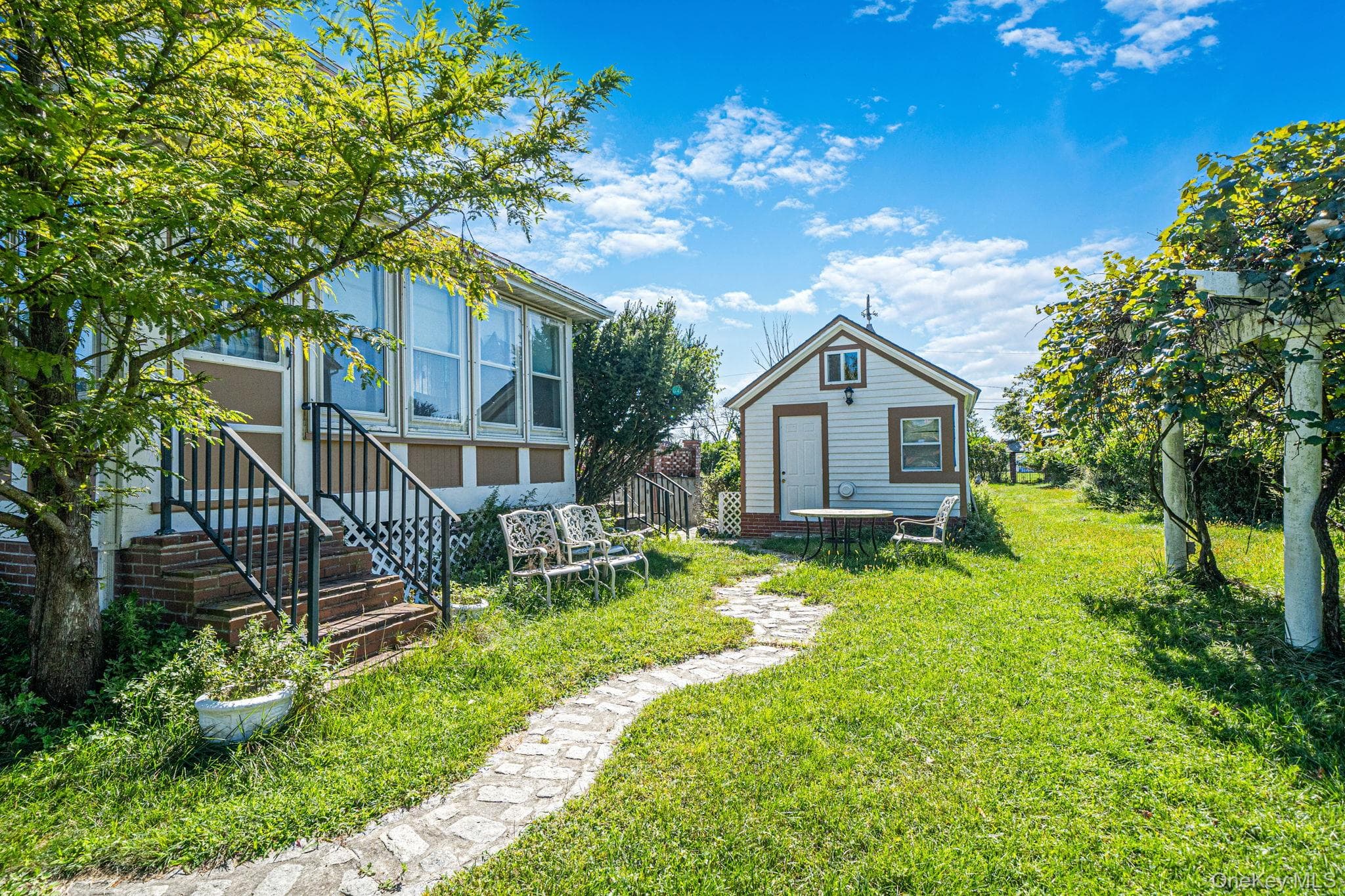 436 Bay Avenue thumbnail 40