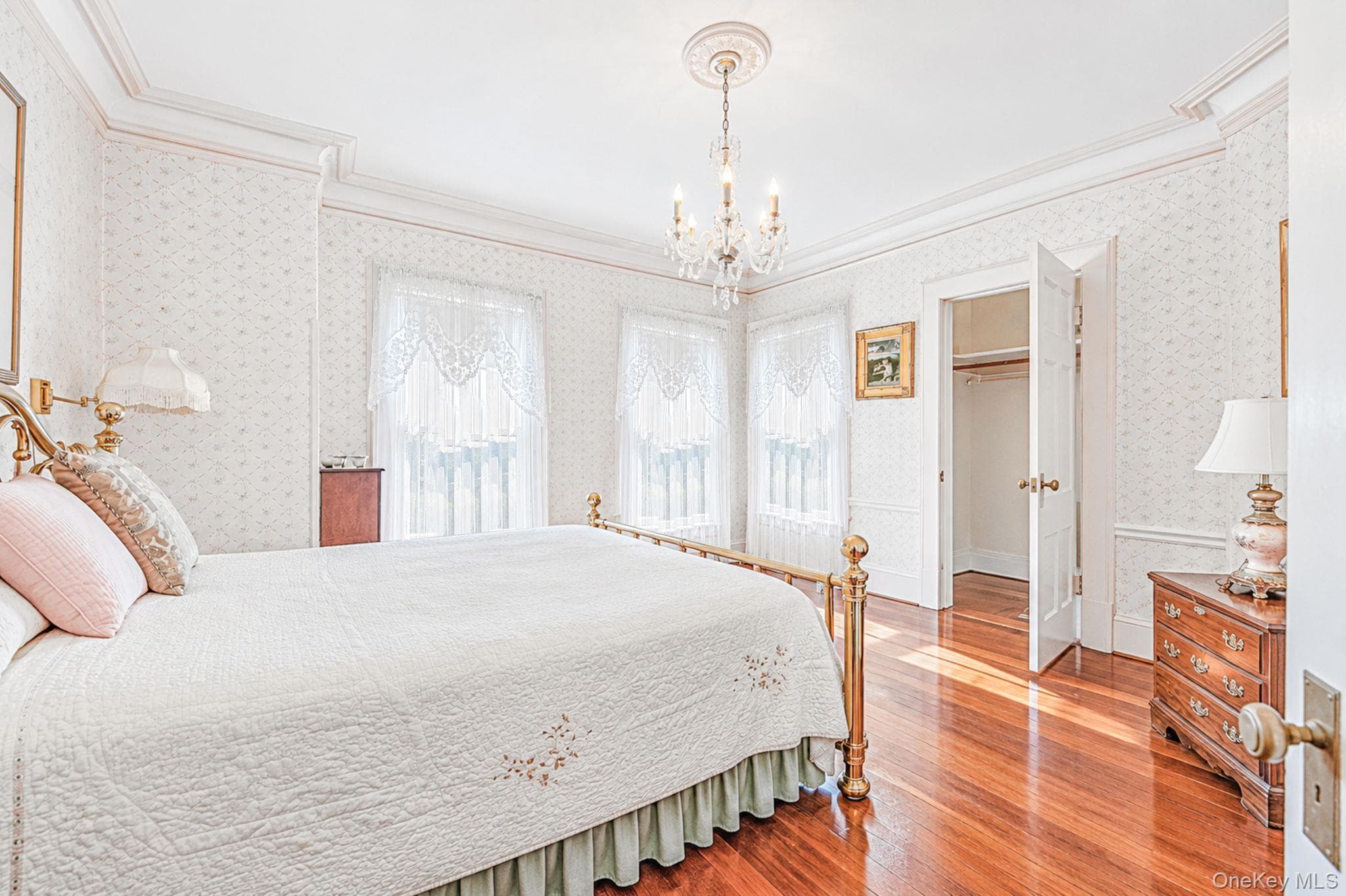436 Bay Avenue thumbnail 22