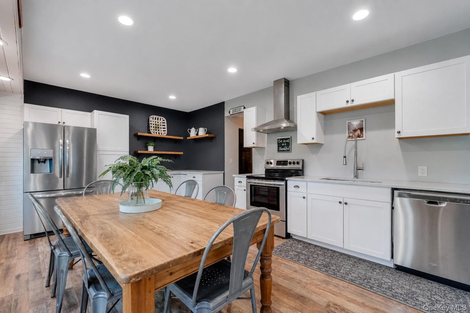 55 Riverview Court thumbnail 19