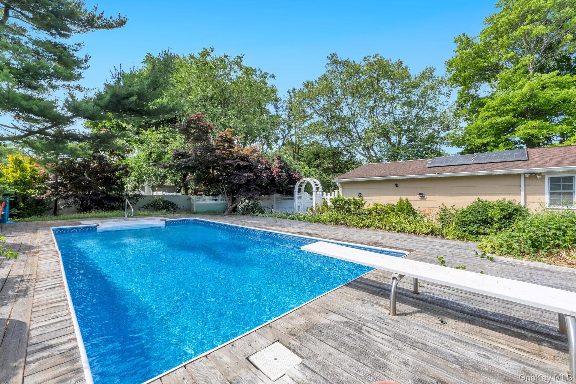 55 Riverview Court thumbnail 11