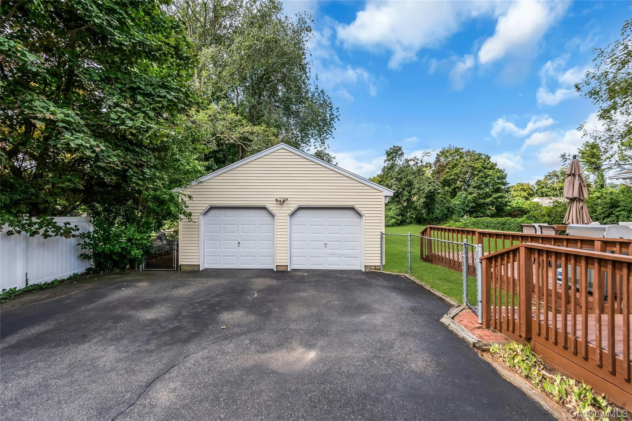 168 Cambon Avenue thumbnail 31