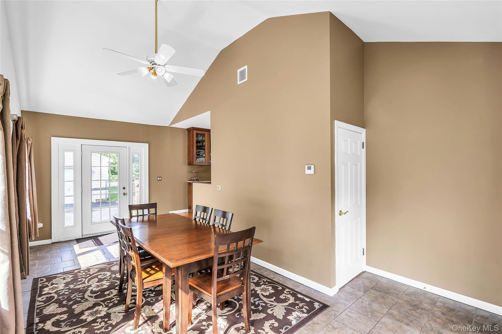 168 Cambon Avenue thumbnail 12
