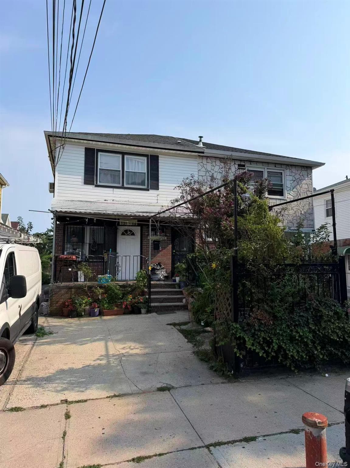 130-16 97th Avenue, Richmond Hill