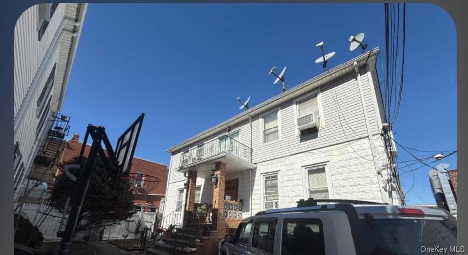 10307 Corona Avenue thumbnail 7