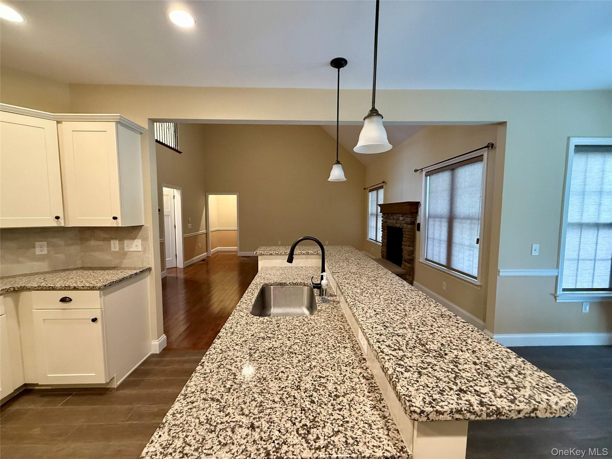 142 Lexington Lane thumbnail 32