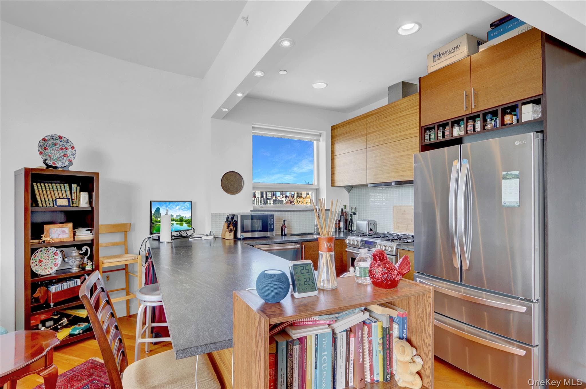 11-24 31st Avenue Unit: 10E thumbnail 11