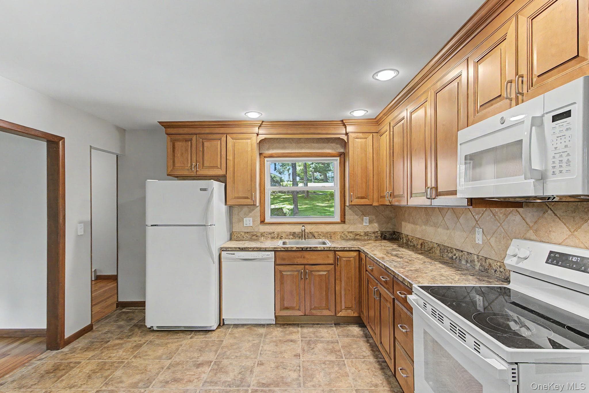 17 Woodland Drive thumbnail 4