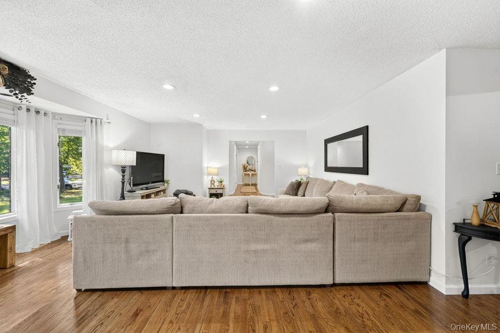 24 Bauer Avenue thumbnail 11