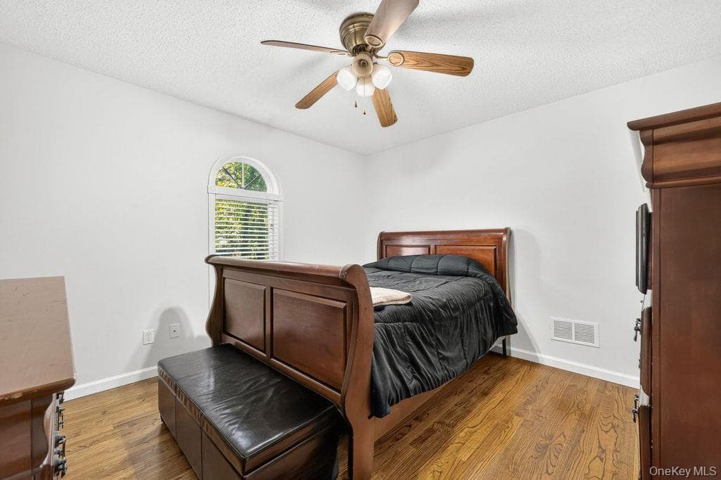 24 Bauer Avenue thumbnail 22