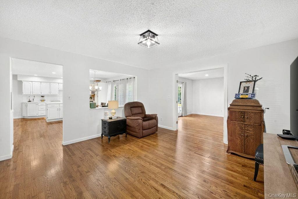 24 Bauer Avenue thumbnail 17