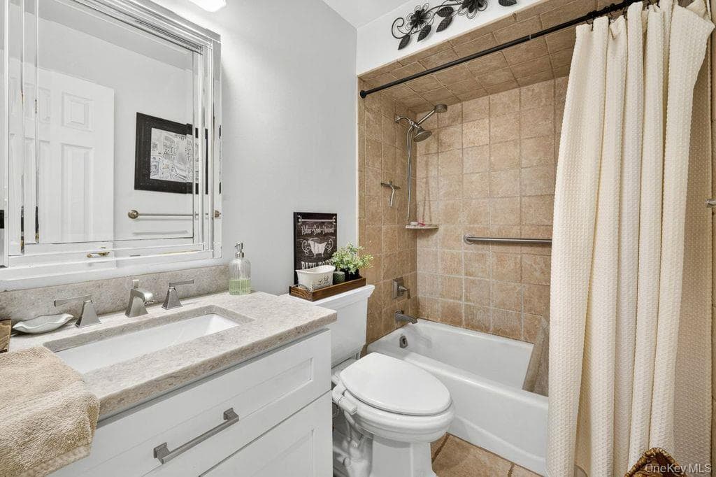 24 Bauer Avenue thumbnail 21