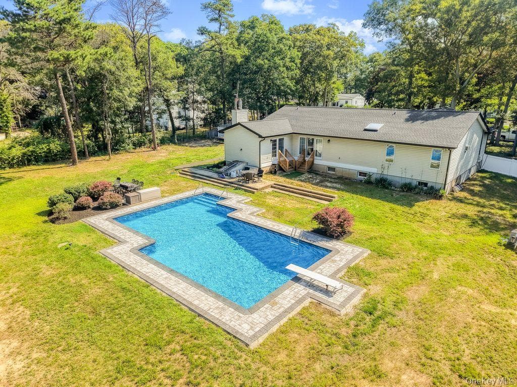 24 Bauer Avenue thumbnail 37
