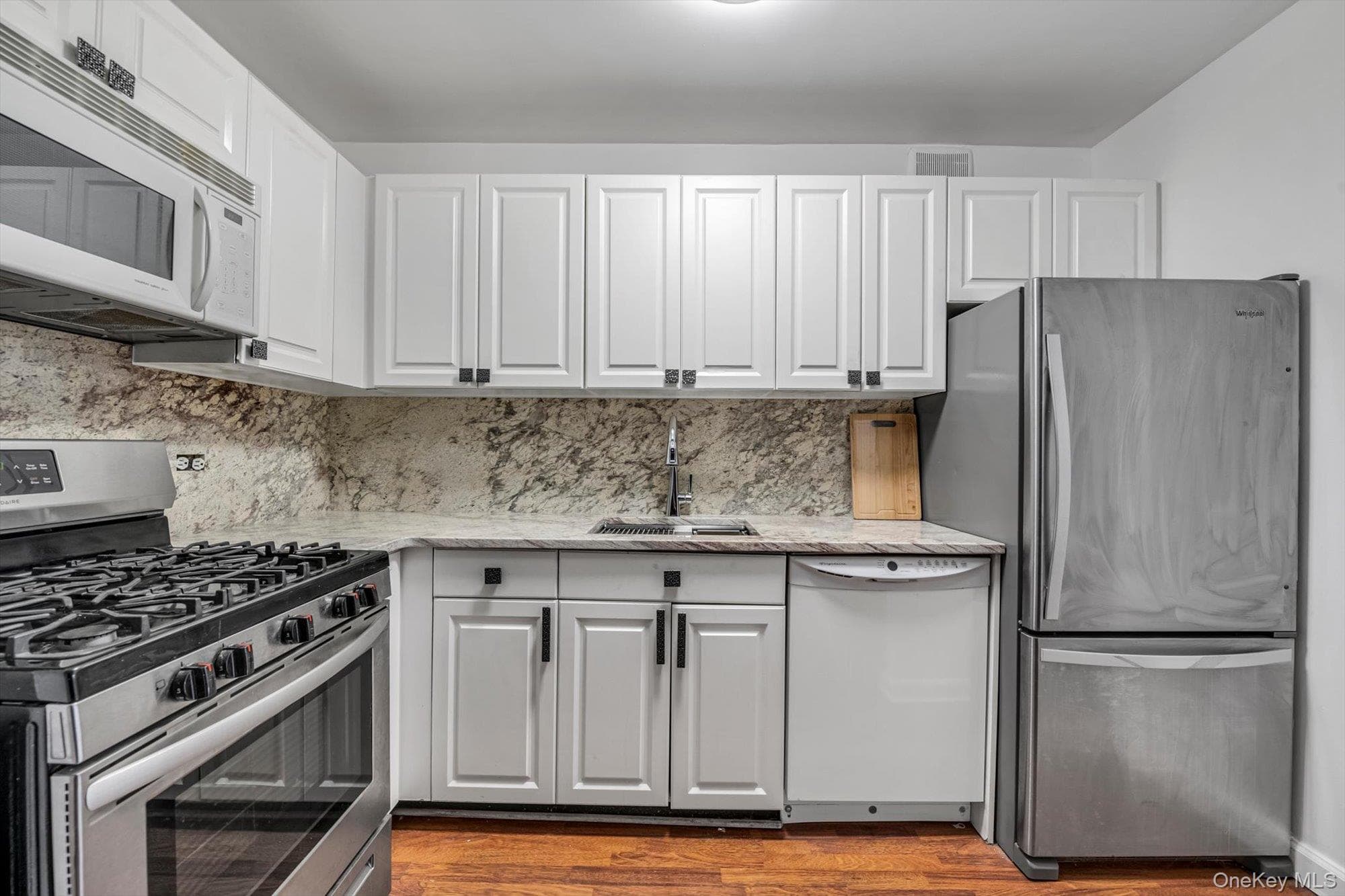 77 Bleecker Street Unit: 105 thumbnail 11