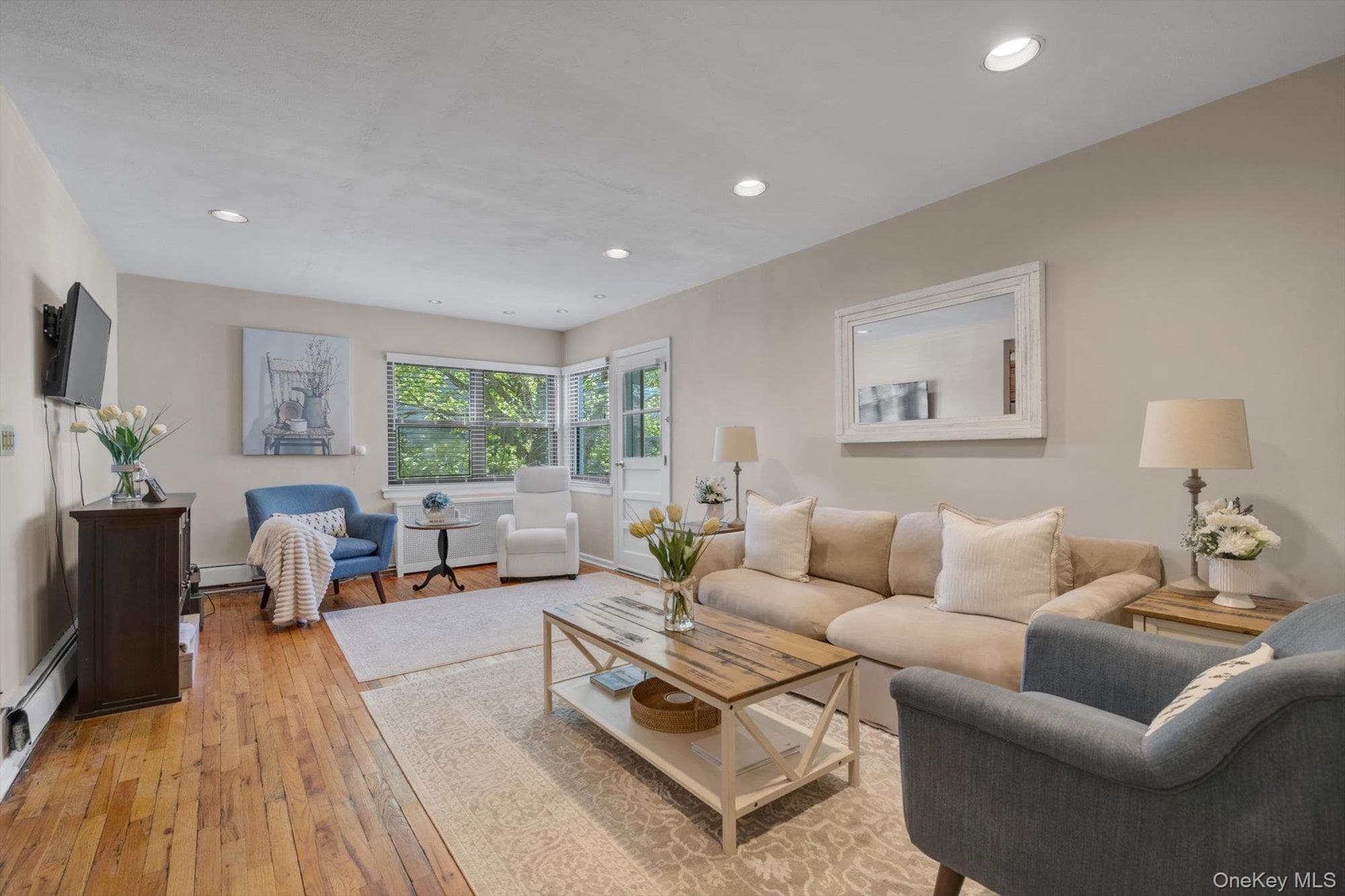 1195 E Broadway Unit: L23 thumbnail 5