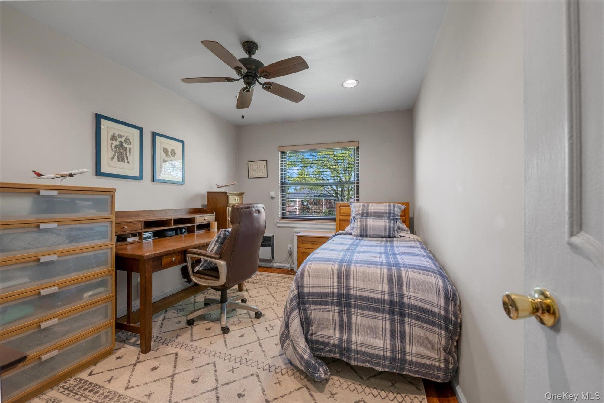 1195 E Broadway Unit: L23 thumbnail 10