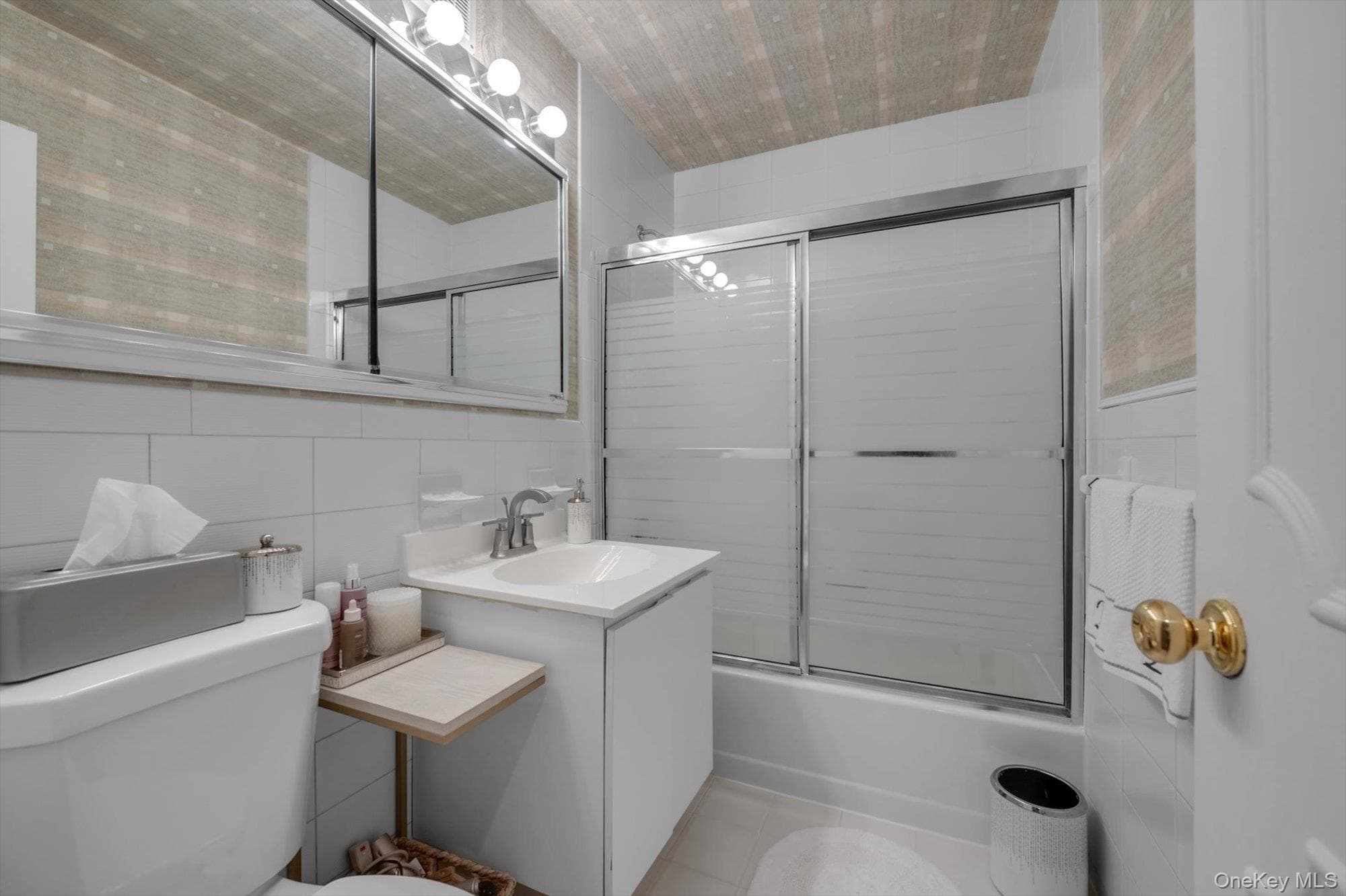 1195 E Broadway Unit: L23 thumbnail 11
