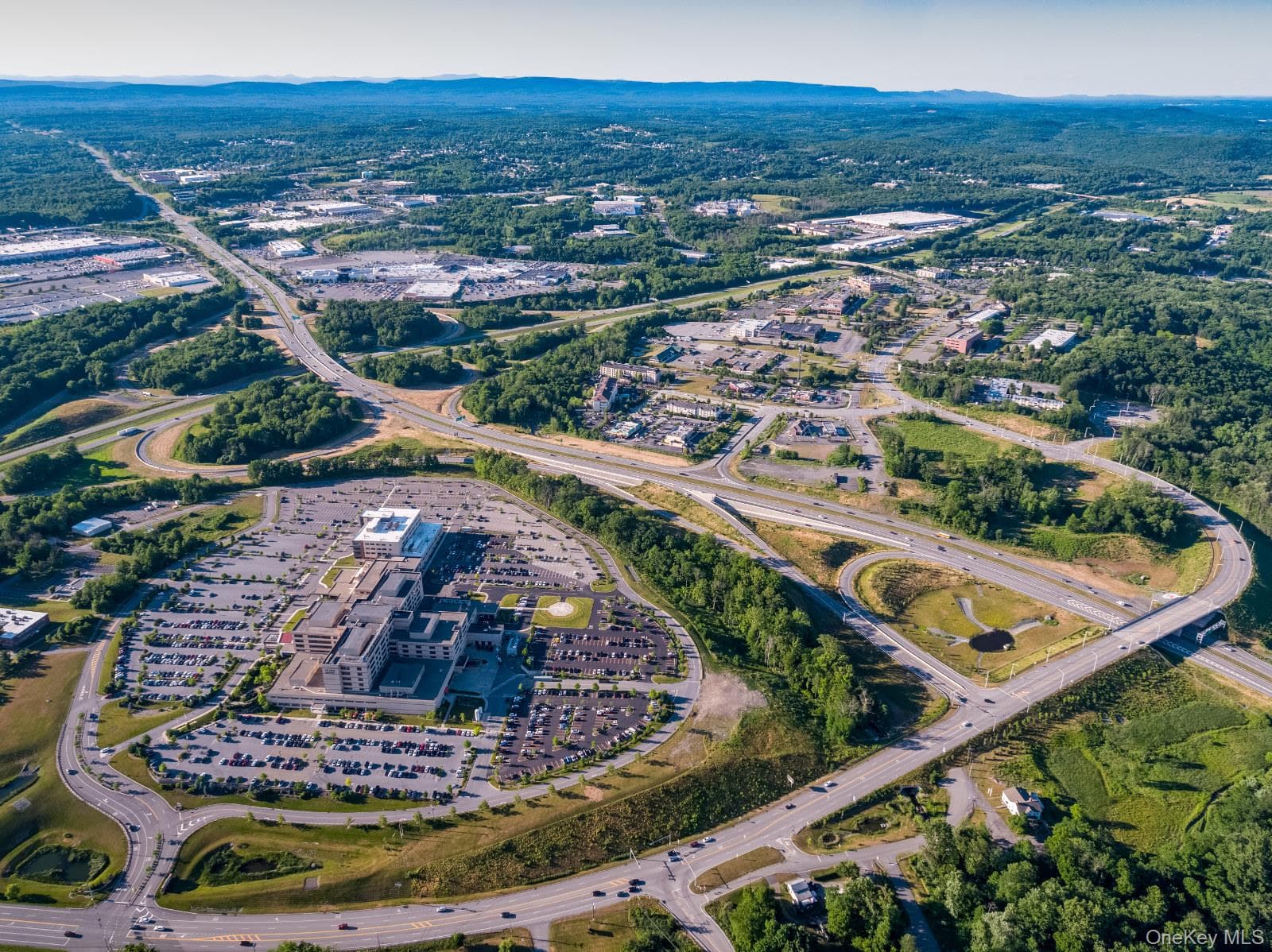 47 Crystal Run Road, Middletown