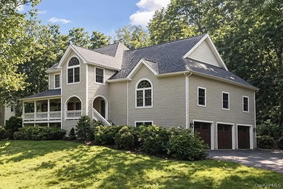 11 Smith Farm Road, Bedford