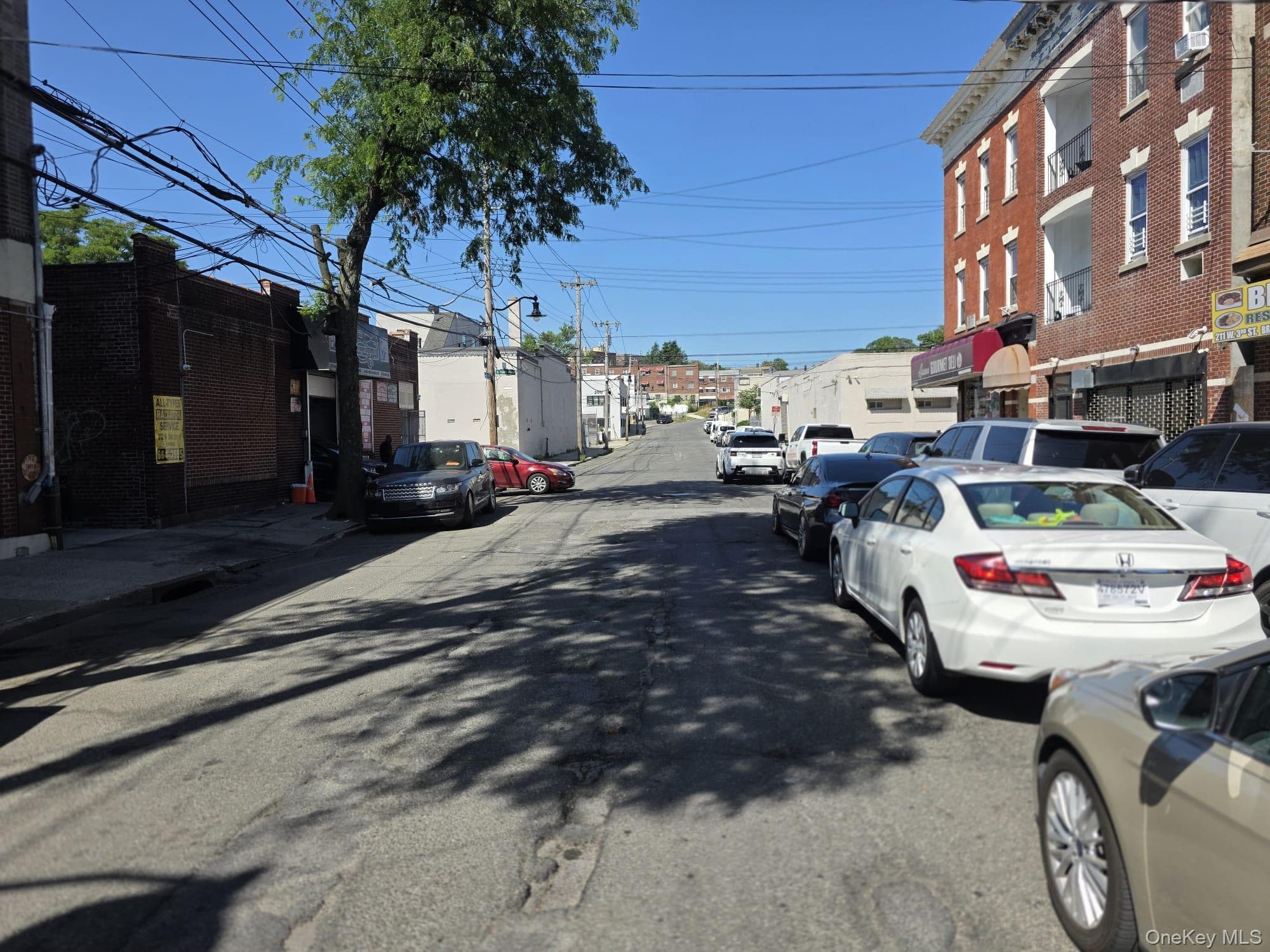 209 W 3rd Street thumbnail 15