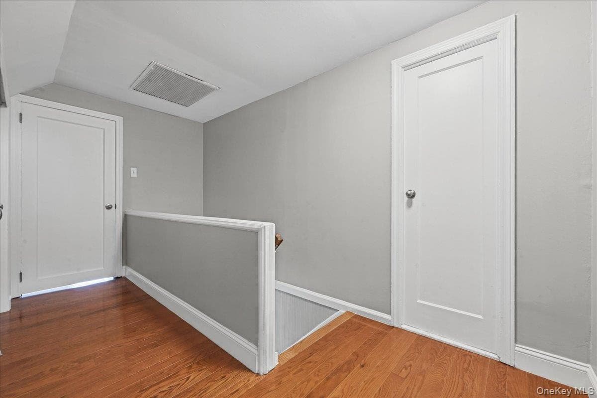 54 Greenway Boulevard thumbnail 22
