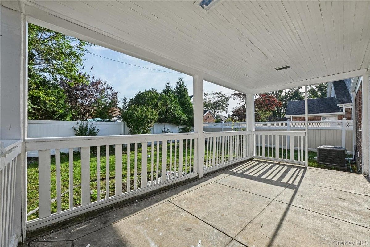 54 Greenway Boulevard thumbnail 33