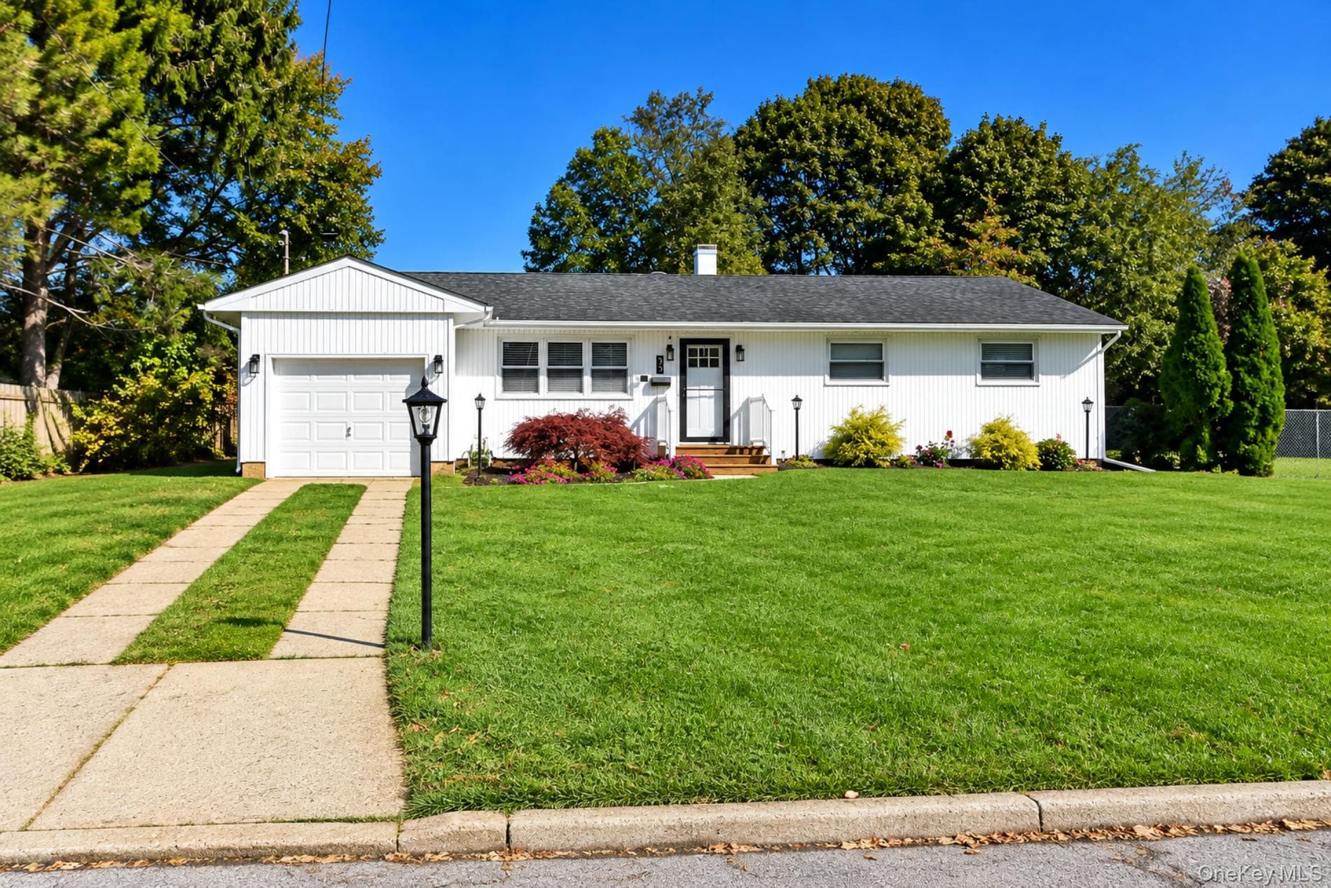 33 Jarvin Road, Port Jefferson Station