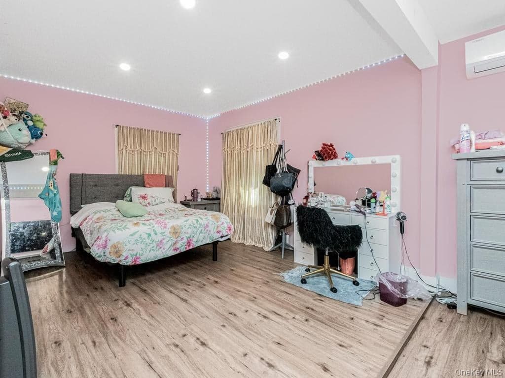 265 Park Hill Avenue thumbnail 8