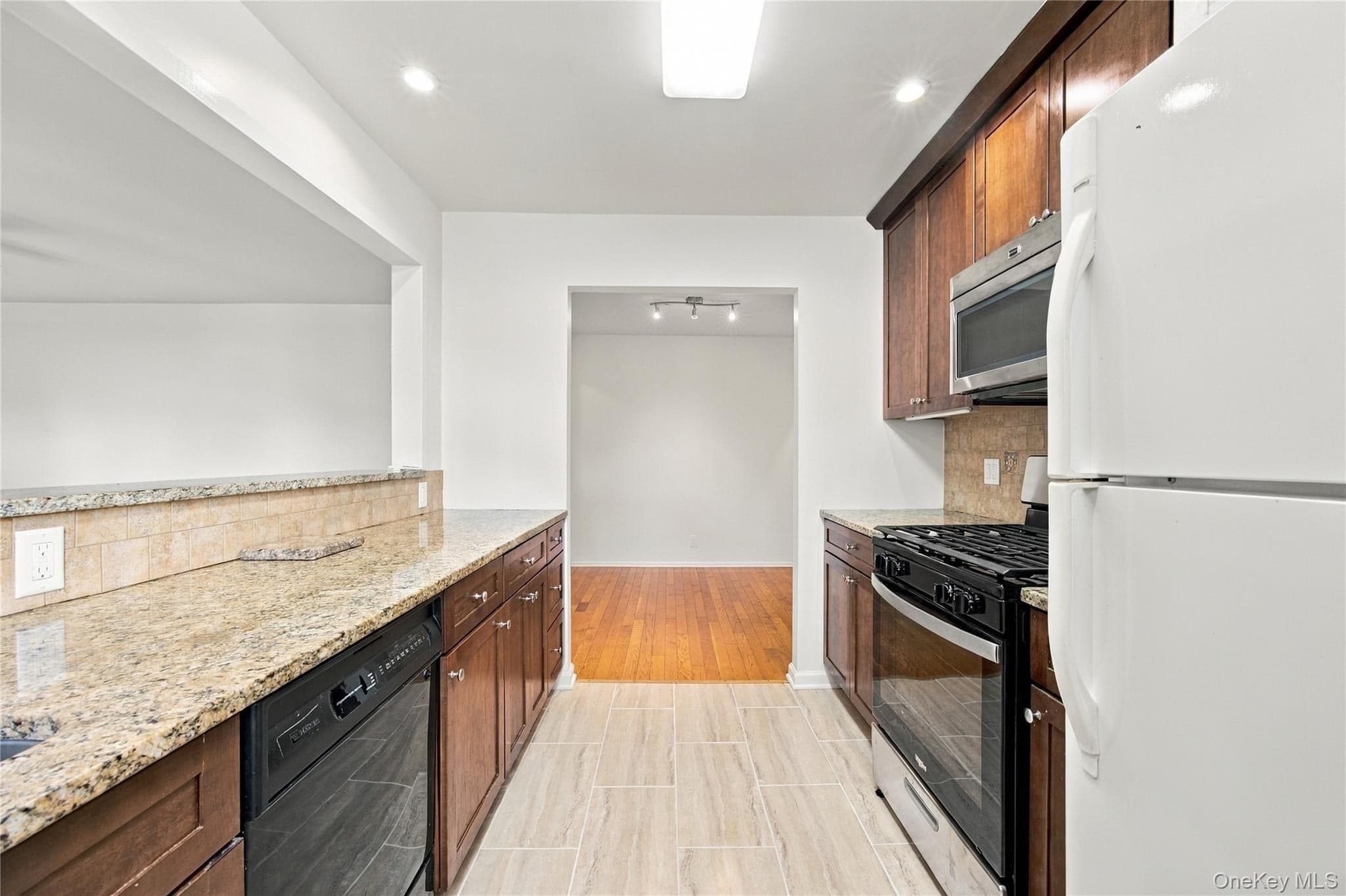 127-1 S Highland Avenue Unit: B5 thumbnail 8