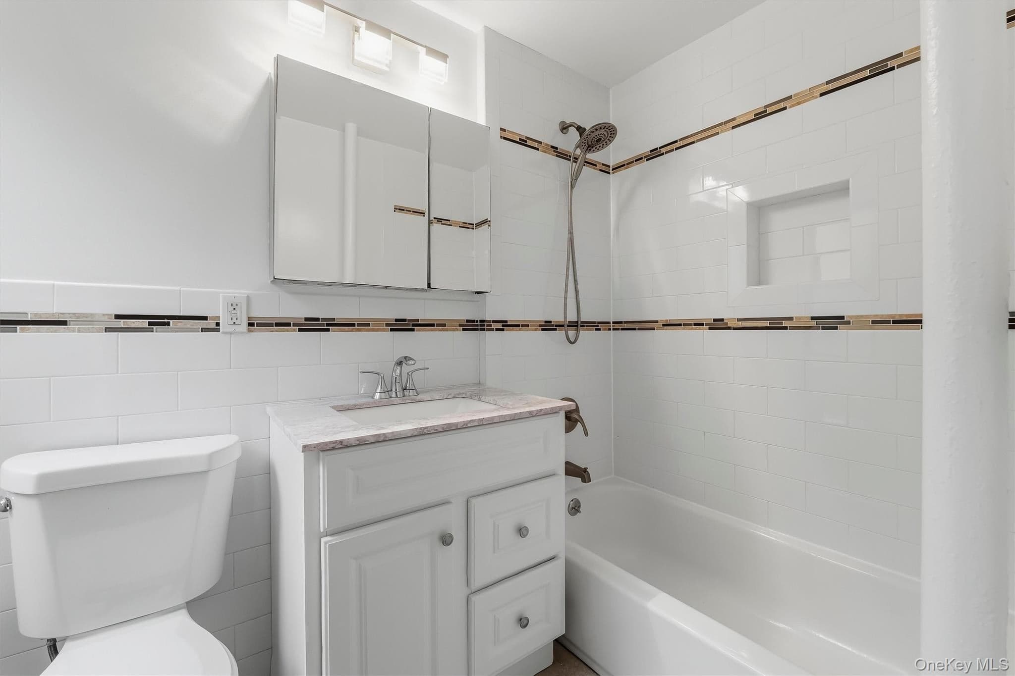 604 Tompkins AVE Unit: B15 thumbnail 10