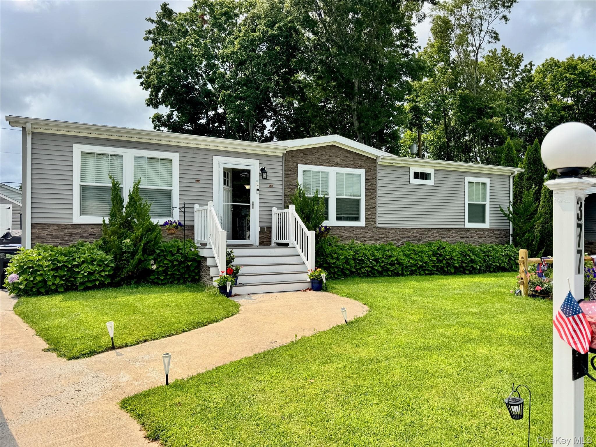 1661 Old Country Road Unit: 377, Riverhead