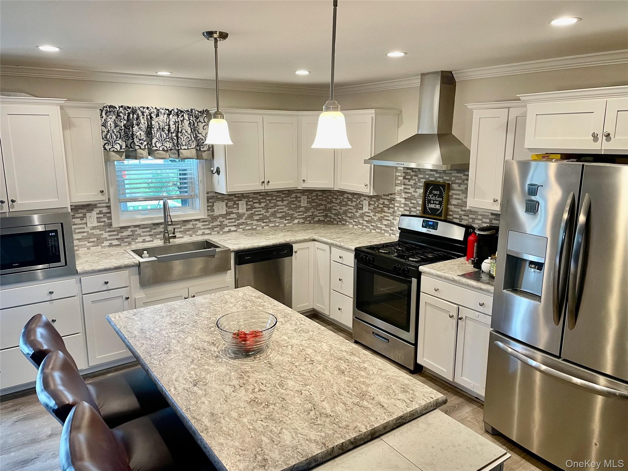 1661 Old Country Road Unit: 377 thumbnail 4
