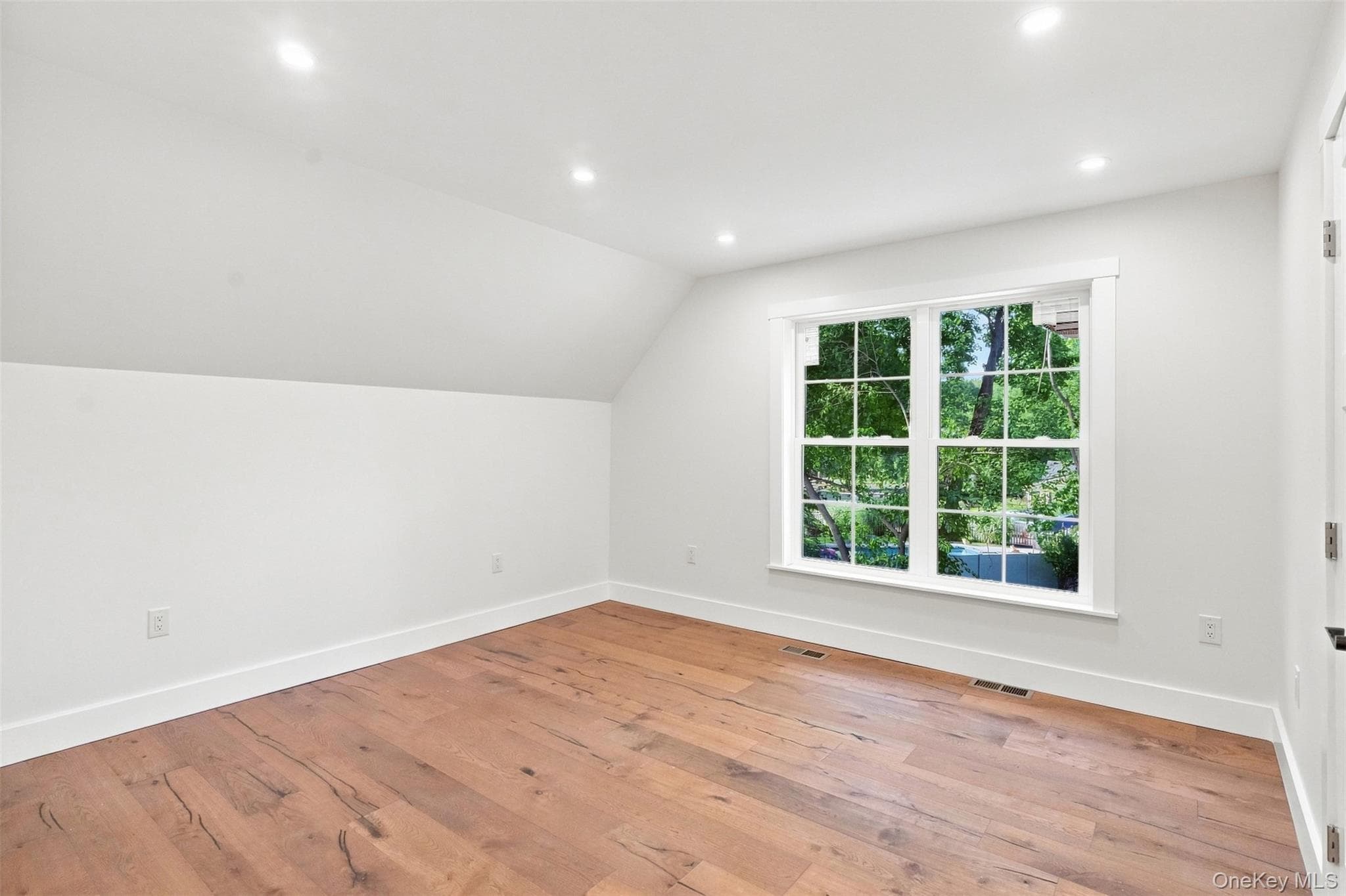 34 Innis Avenue thumbnail 40