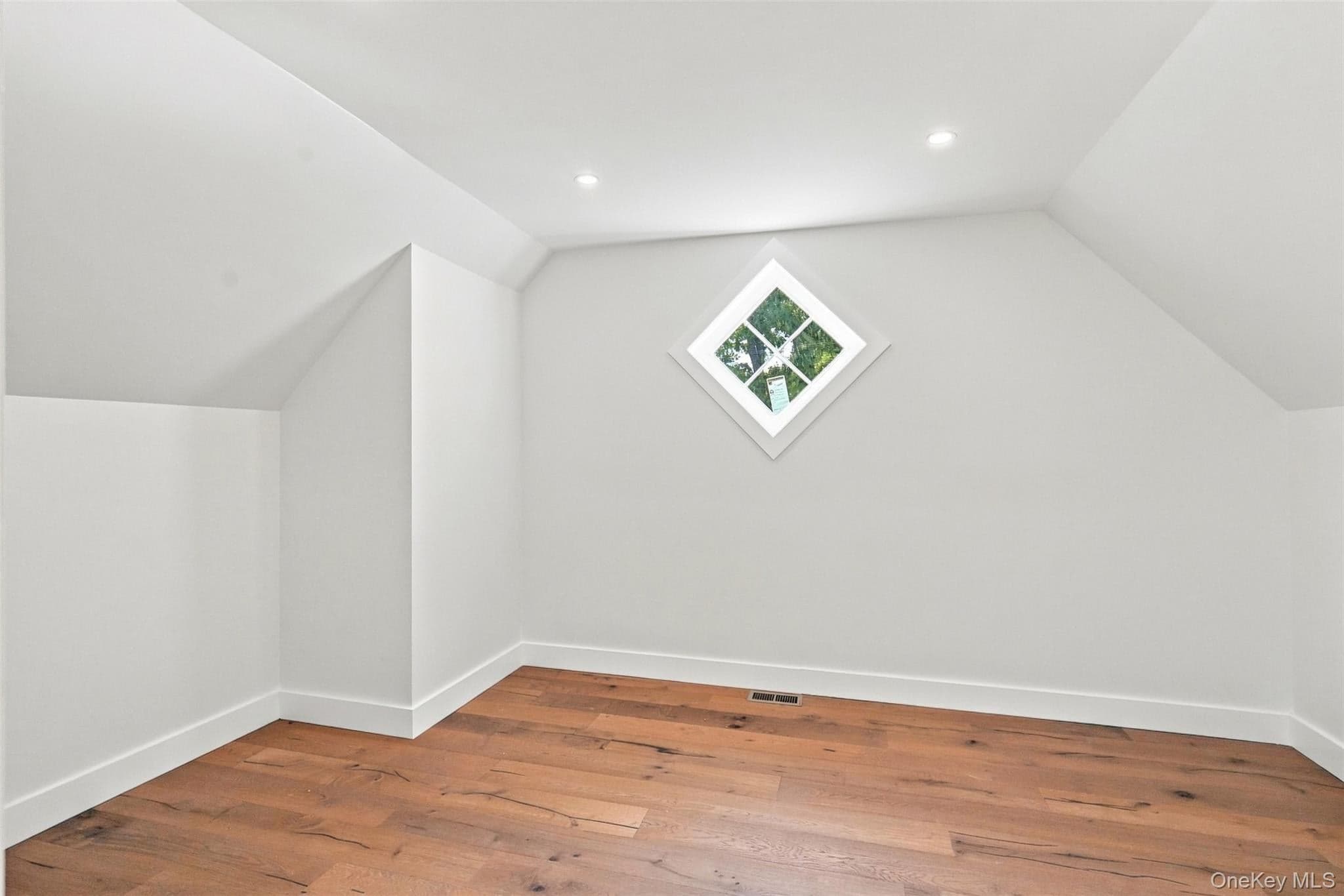 34 Innis Avenue thumbnail 42