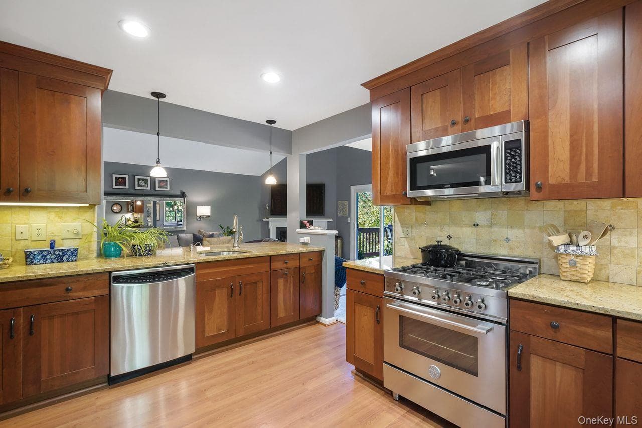 306 Orchard Hill Lane thumbnail 4