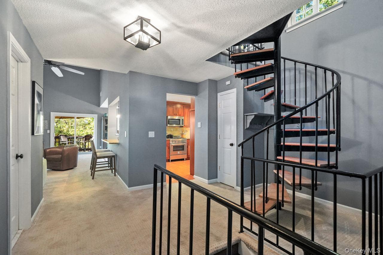 306 Orchard Hill Lane thumbnail 14