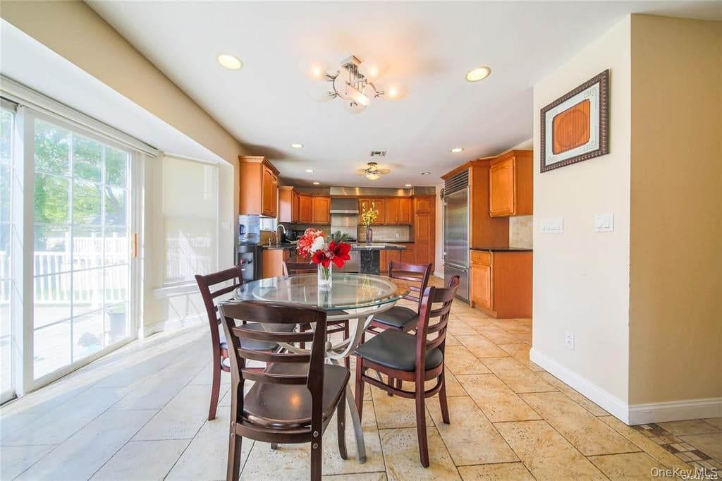 66 Maple Street Unit: A thumbnail 10