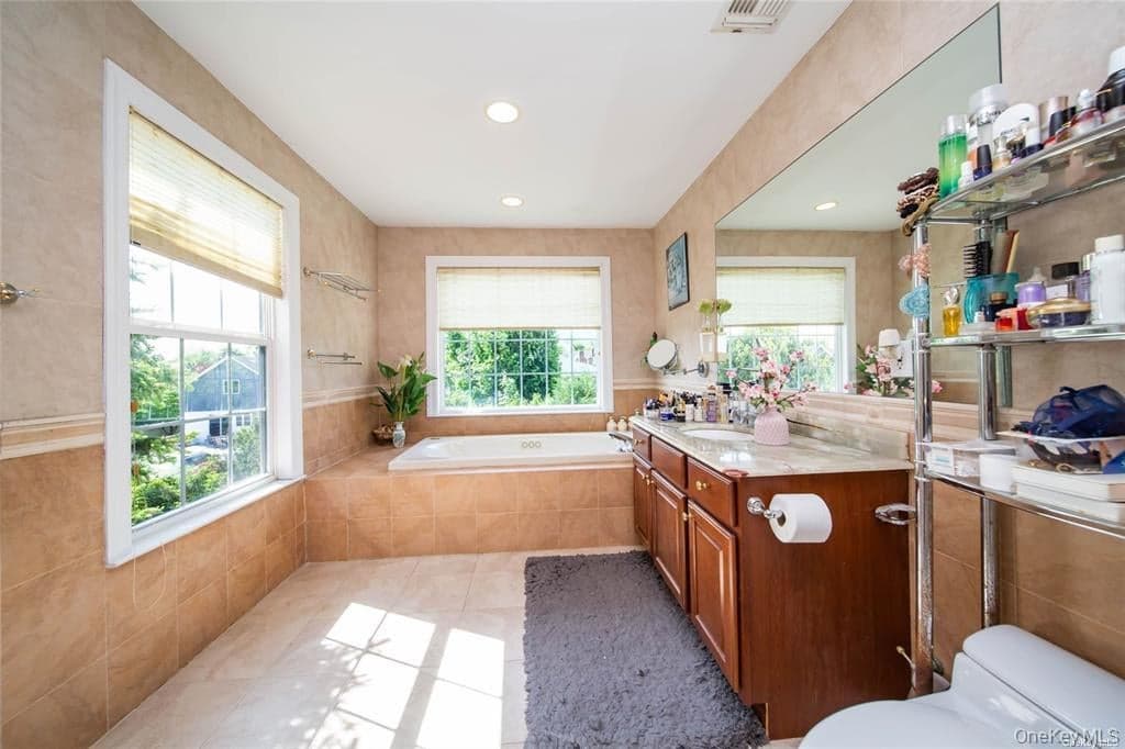 66 Maple Street Unit: A thumbnail 17