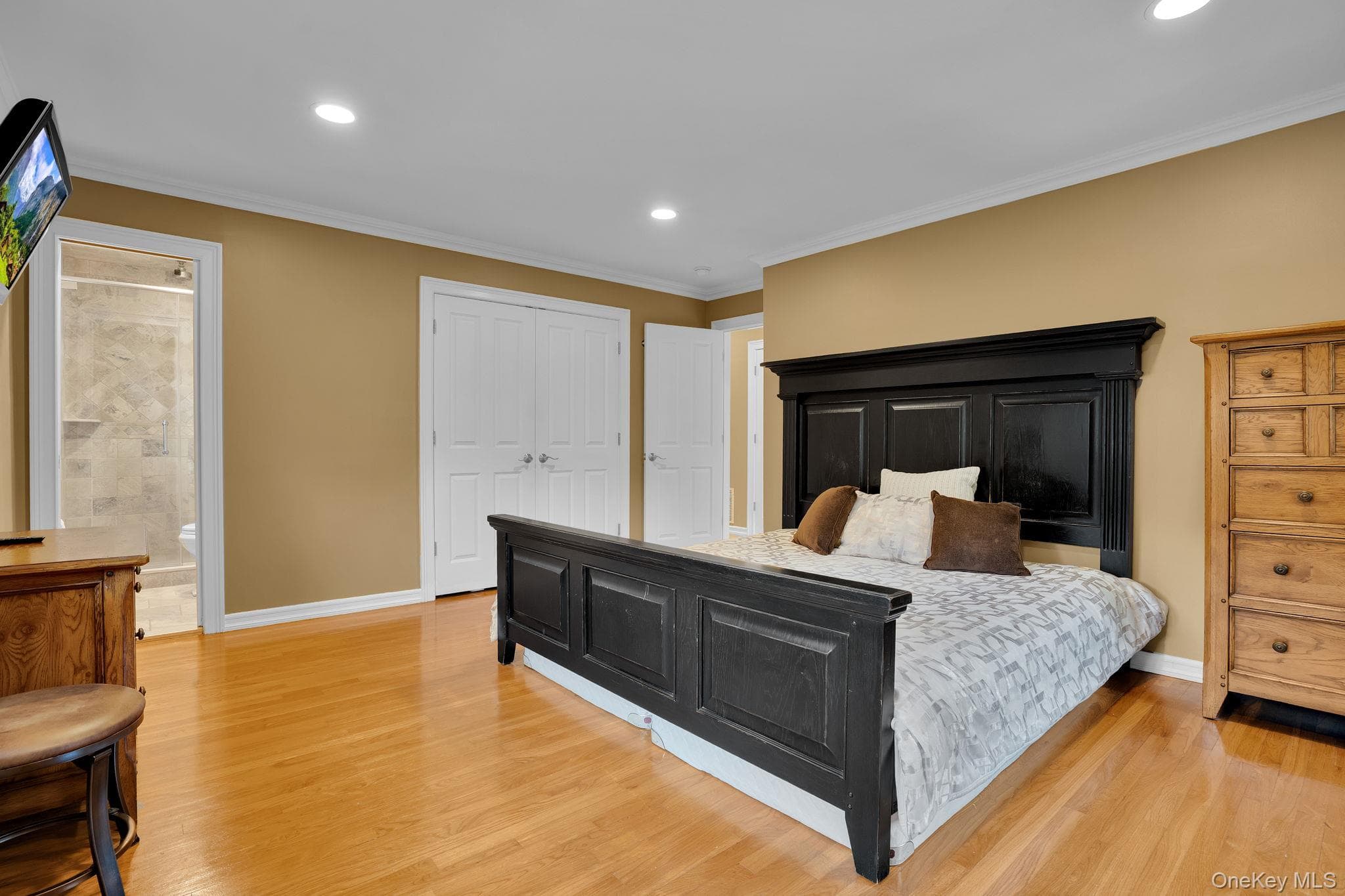 649 S Pascack Road thumbnail 15