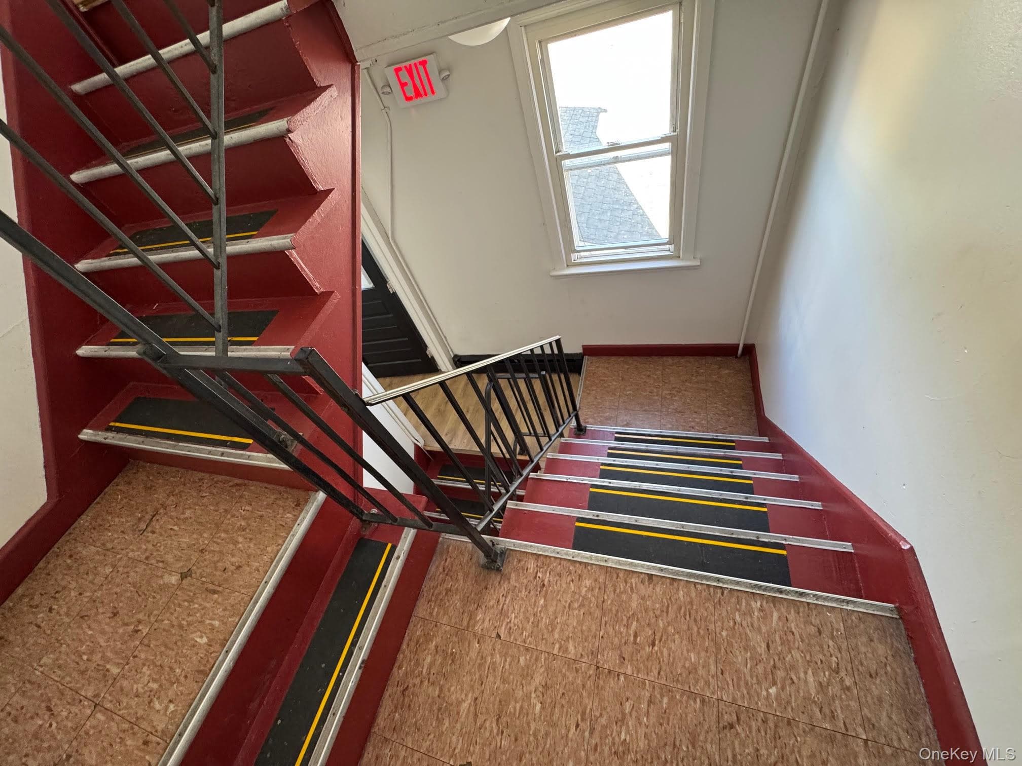 13 Mountain Avenue thumbnail 18