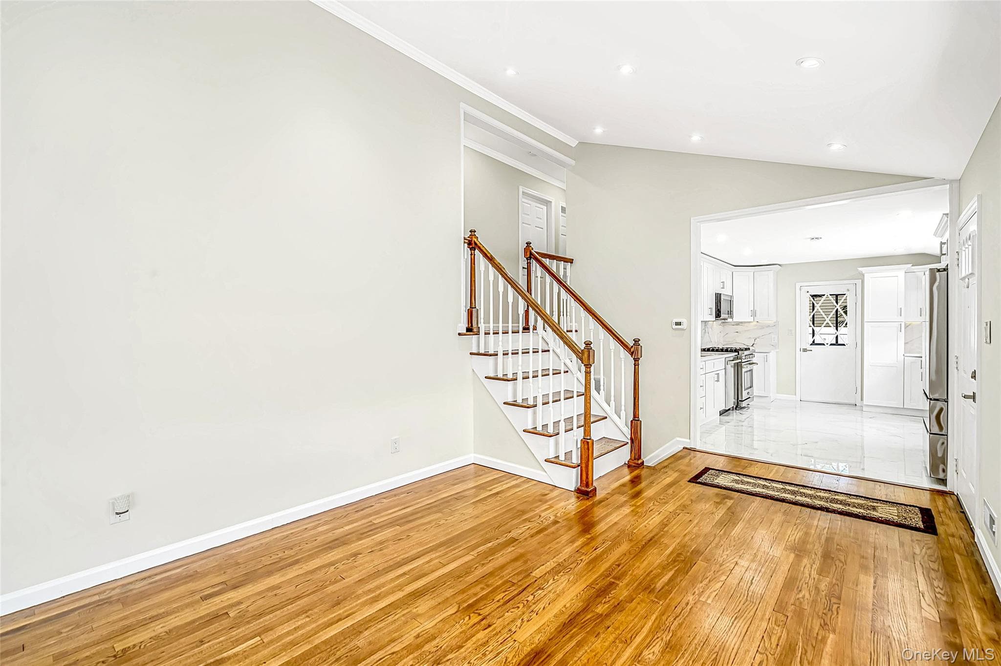 260 W 24th Street thumbnail 16