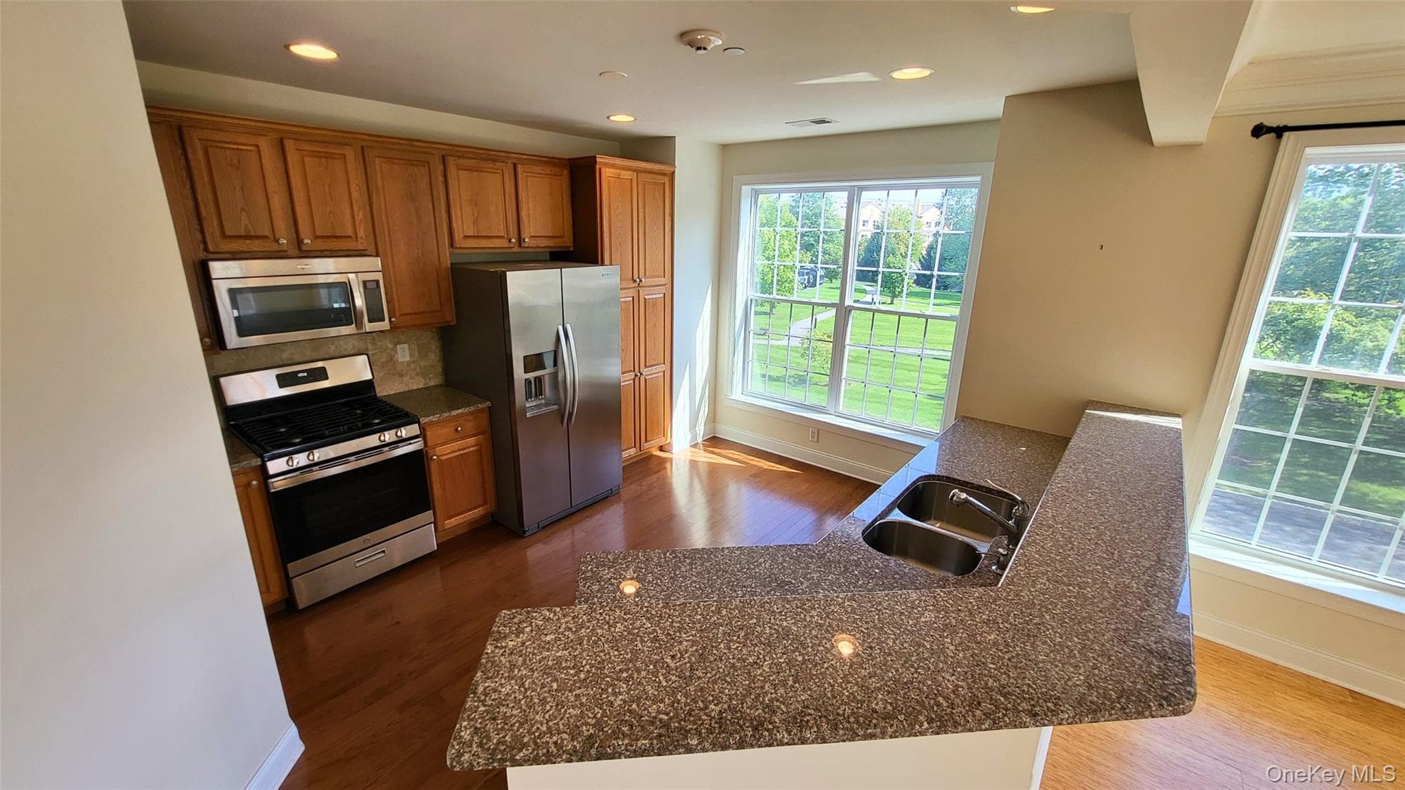 621 Regency Drive thumbnail 8