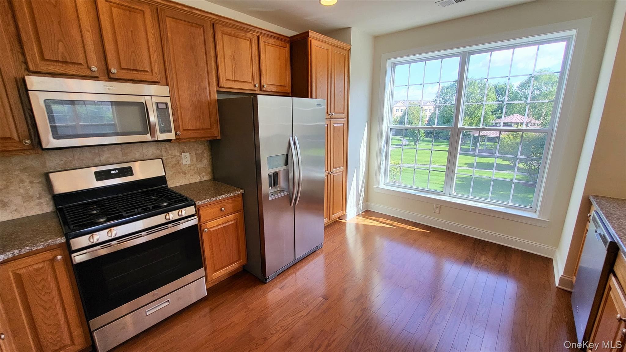 621 Regency Drive thumbnail 7