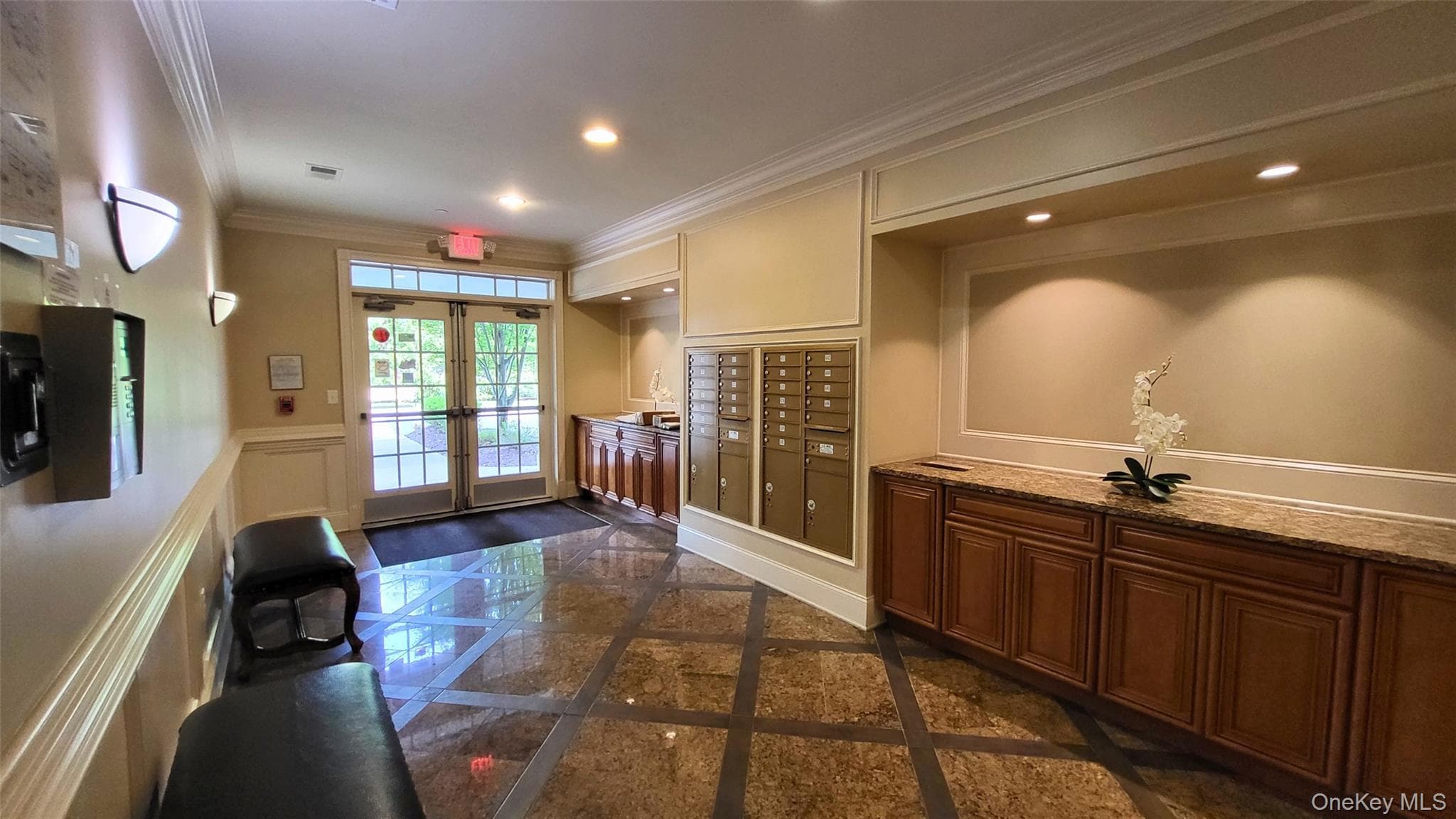 621 Regency Drive thumbnail 23