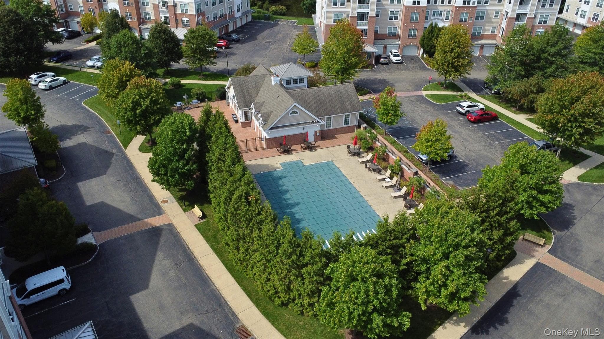 621 Regency Drive thumbnail 32
